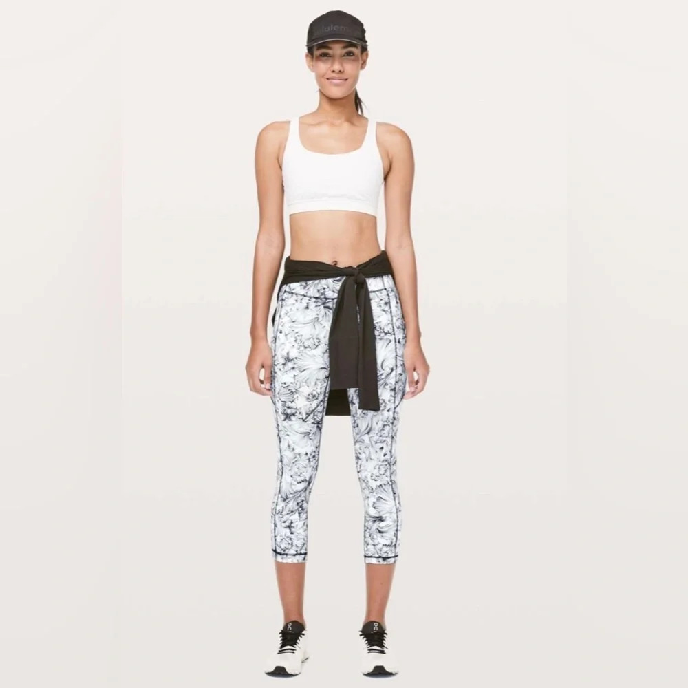 Lululemon Speed Up Crop *21” Light Garden White Black